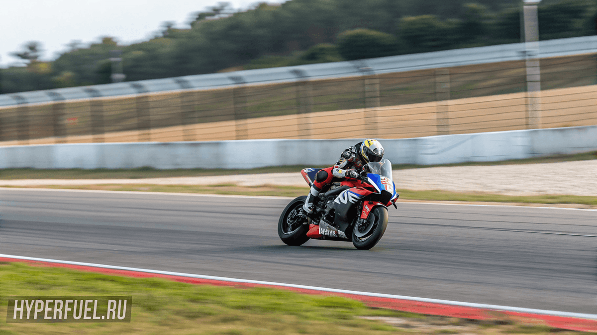 Fuel Moto 100 FIM Fuel for motor vehicles